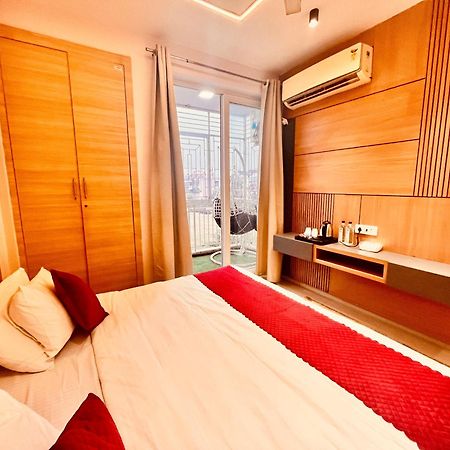 Pearl Grand Boutique Cottage In Omaxe Anandam Vrindavan - #Premium Ac Rooms With Balcony #Big Parking #Lift #Garden #Peaceful Area #Near Prem Mandir #Property Of The Year #Most Awarded Exterior foto
