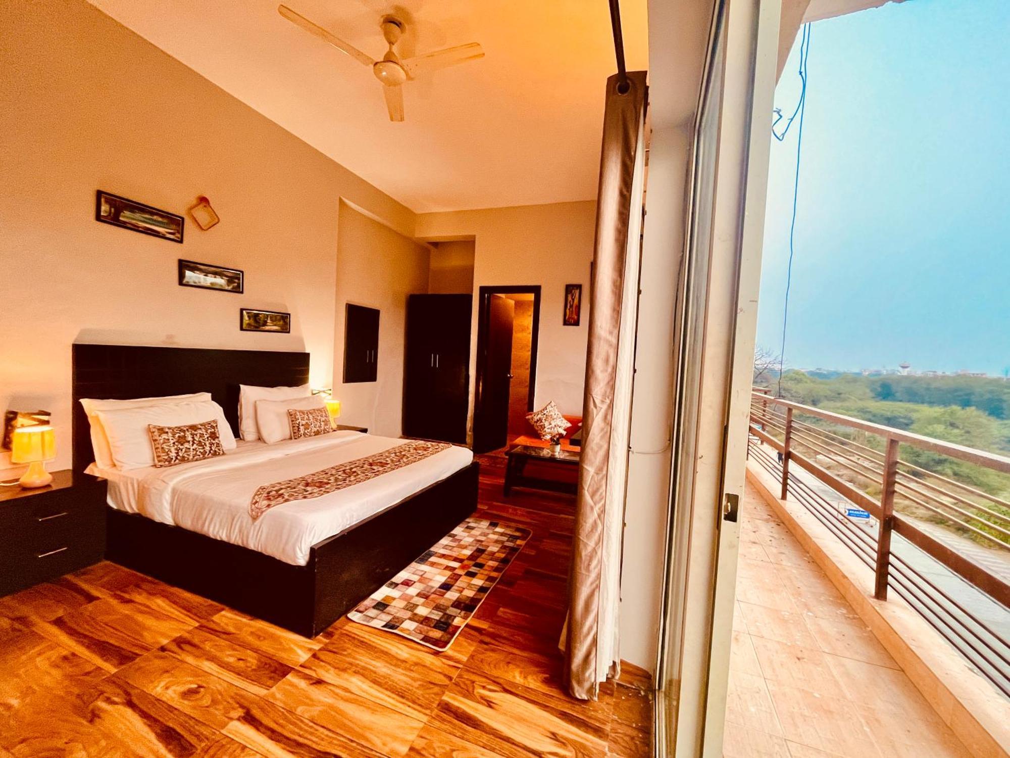 Pearl Grand Boutique Cottage In Omaxe Anandam Vrindavan - #Premium Ac Rooms With Balcony #Big Parking #Lift #Garden #Peaceful Area #Near Prem Mandir #Property Of The Year #Most Awarded Exterior foto